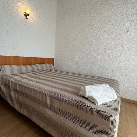 Spacious With Lovely Terrace 公寓 拉诺维勒港