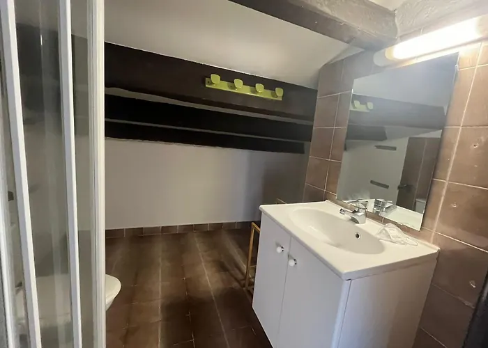 Spacious With Lovely Terrace * Port-la-Nouvelle