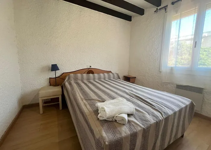 Spacious With Lovely Terrace *