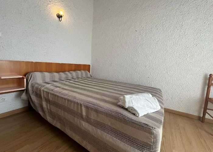 Spacious With Lovely Terrace Apartment Port-la-Nouvelle